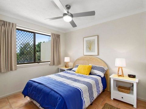 SHORELINE 3 - Darwin Holiday 2