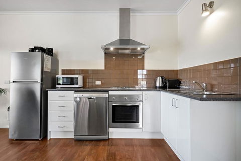 Short Stays Gippsland Trafalgar - Darwin Holiday 2