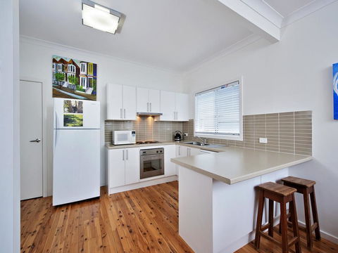 Short Street, 4, The Beach Cottage - Darwin Holiday 2