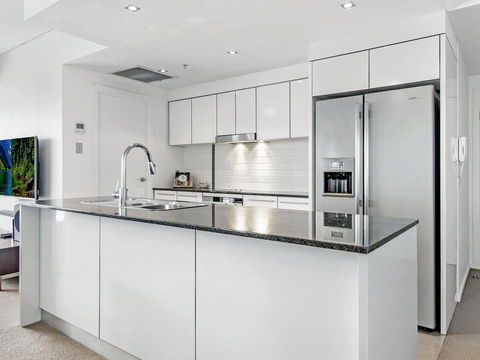 Sierra Grand Broadbeach Private 2 Bedroom - Darwin Holiday 1