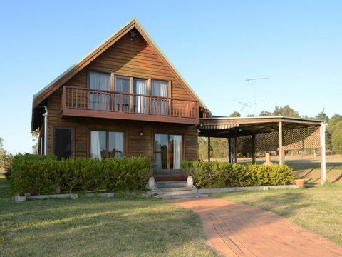 Silver Springs (4br) Cottage, With Wifi, Views, Olives And Space . Fireplace, Views, Olives And Space - Darwin Holiday 3