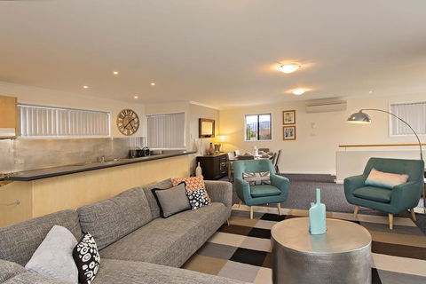 Silvertrees 4 - McLure Circuit, Jindabyne - Darwin Holiday 0