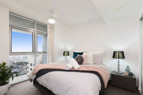 SK1 - Spotless 2BR SkyHome Long Stays Welcome - Darwin Holiday 2