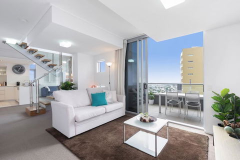 SK1 - Spotless 2BR SkyHome Long Stays Welcome - Darwin Holiday 3
