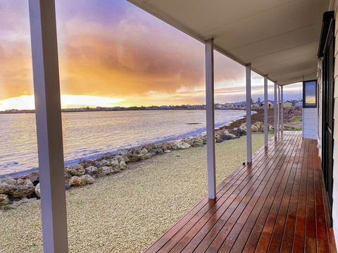 Smart Beach House @ Pelican Point - Darwin Holiday 0
