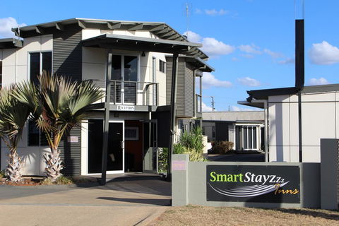 Smart Stayzzz Inns - Darwin Holiday 0