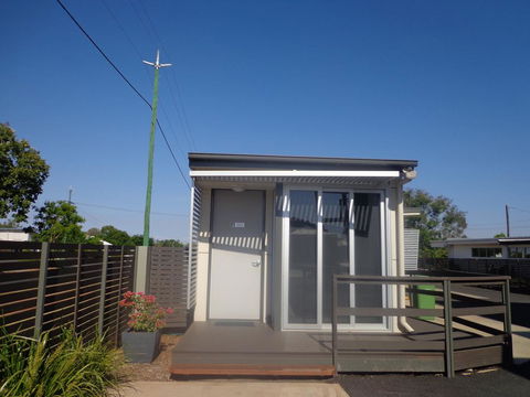 Smart Stayzzz Inns - Darwin Holiday 2