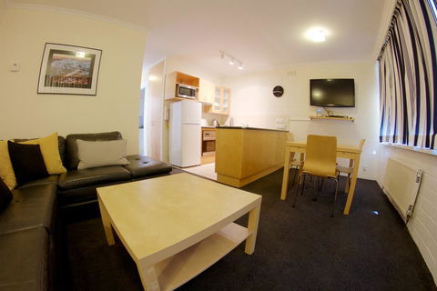 Snow Ski Apartments 09 - Darwin Holiday 2