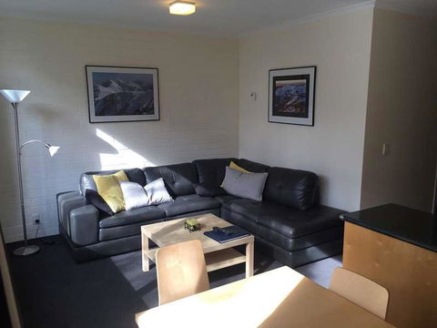 Snow Ski Apartments 09 - Darwin Holiday 0