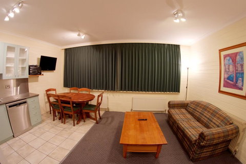 Snow Ski Apartments 34 - Darwin Holiday 1