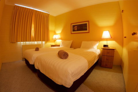 Snow Ski Apartments 37 - Darwin Holiday 2