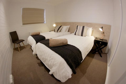 Snow Ski Apartments 39 - Darwin Holiday 2