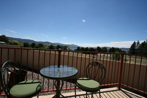 Snowdome 4/3 Poly Cow Lane - Darwin Holiday 1