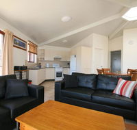 Snowdome 4/3 Poly Cow Lane - Darwin Holiday