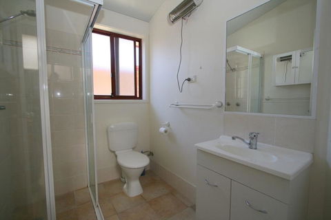 Snowdome 4/3 Poly Cow Lane - Darwin Holiday 3