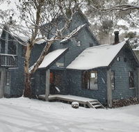 SNOWED INN apartment - Darwin Holiday