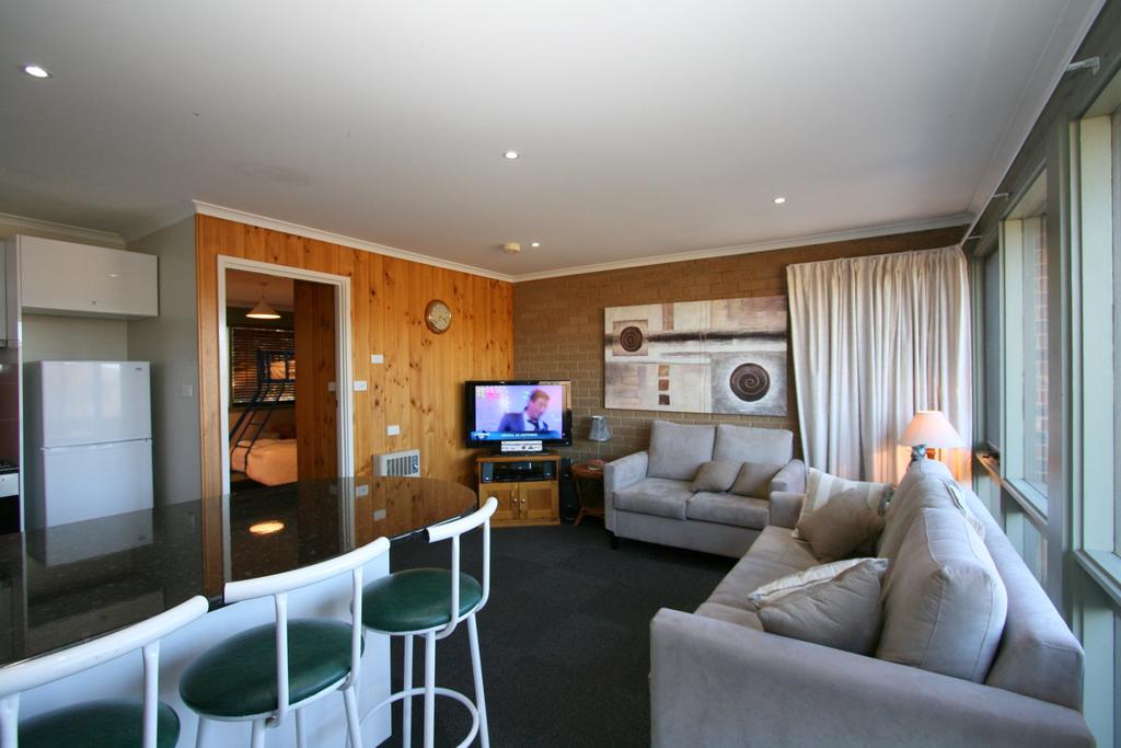 Jindabyne NSW Darwin Holiday