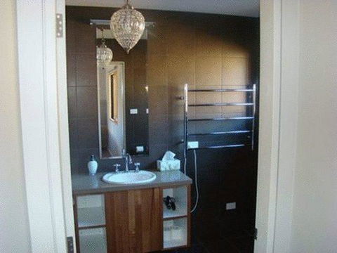 Snowy Wilderness - Darwin Holiday 3