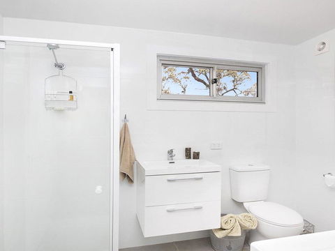 Somerton Barn - Rural Tranquility & Country Comfort - Darwin Holiday 3