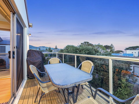 Sound Of The Sea - Darwin Holiday 3