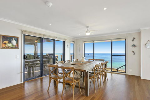 South Pacific Crescent 75, Ulladulla - Darwin Holiday 1