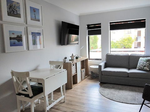 South Terrace 'Nesuto' + Smart TV + WiFi - Darwin Holiday 1