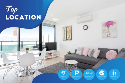 South Yarra City View Apartment With Car Park, Amazon Alexa, Spotify, Netflix, And WiFi - Darwin Holiday 0