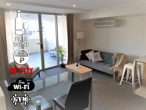 SOUTHBANK Arts+Culture , Central, City View, Pool, Gym - Darwin Holiday 0