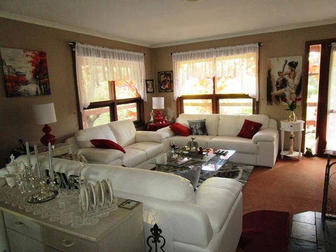 Southern Vales Bed & Breakfast - Darwin Holiday 2