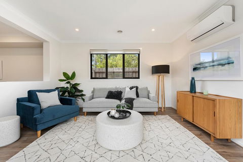 Spacious 4-Bed House With Parking And Backyard - Darwin Holiday 2