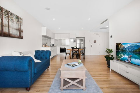 Spacious And Artfully Designed Apartment In Surfers - Darwin Holiday 0