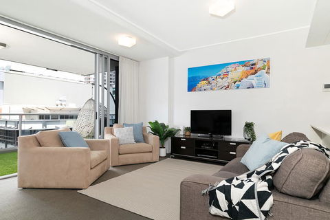 Spacious Executive 3 Bedroom - Brisbane CBD - Views - Pool - WIFI - Free Parking - Darwin Holiday 3