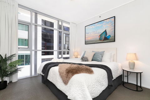 Spacious Executive 3 Bedroom - Brisbane CBD - Views - Pool - WIFI - Free Parking - Darwin Holiday 2