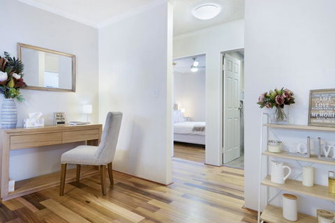 Spacious Renovated Apartment In Quiet Area - Darwin Holiday 1