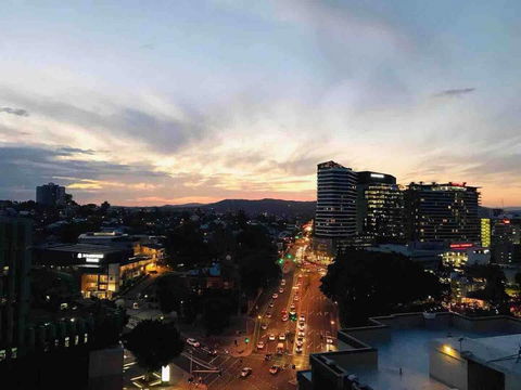 Spacious River Front 2 Bed Apt Central Location - Darwin Holiday 2