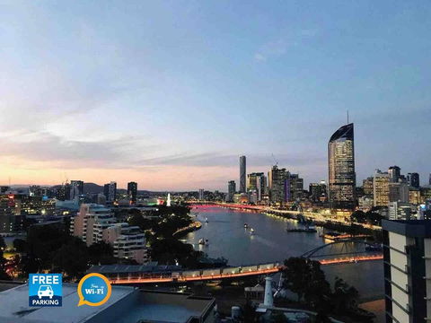 Spacious River Front 2 Bed Apt Central Location - Darwin Holiday 0