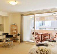 Spacious Studio by the Beach in Manly - Darwin Holiday