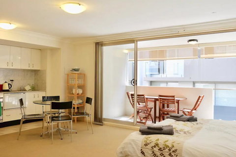 Spacious Studio By The Beach In Manly - Darwin Holiday 0