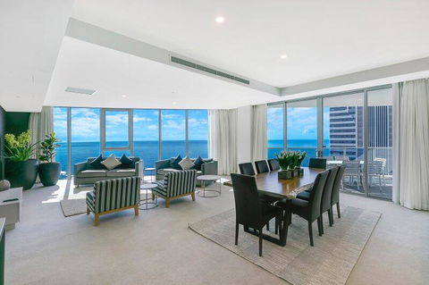 Spectacular Five Star Panoramic Oceanview Sub-Penthouse - Darwin Holiday 0