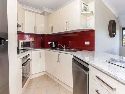 Spectacular Views & Walking Distance To The Beach! - Darwin Holiday 2