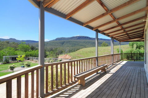 Spring Grove Dairy - Picturesque Views! - Darwin Holiday 1