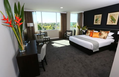 Springfield Lakes Boutique Hotel - Darwin Holiday 1