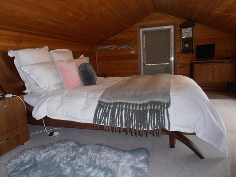 Springmead Rustic Cabin - Darwin Holiday 2