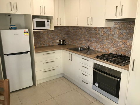 St Clair's Apartments, Cotton Tree - Darwin Holiday 1