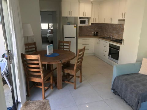 St Clair's Apartments, Cotton Tree - Darwin Holiday 2