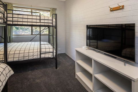 St Moritz 11 - Darwin Holiday 3