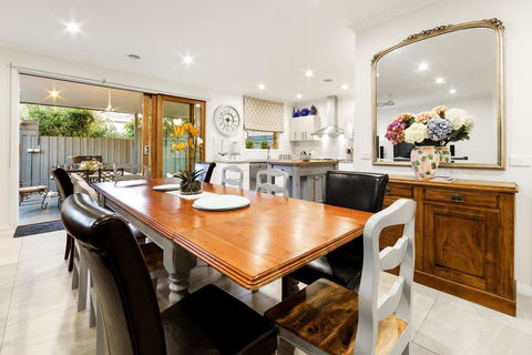 StayCentral - Rosanna Luxurious Mansion - Darwin Holiday 2