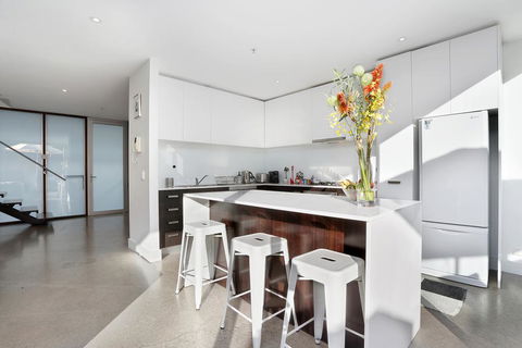 StayCentral On Oxford Penthouse - Darwin Holiday 1