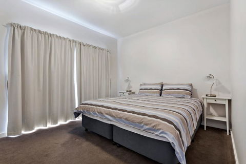 Stenmark 5/3 Poley Cow Lane - Darwin Holiday 3