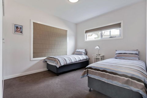 Stenmark 5/3 Poley Cow Lane - Darwin Holiday 2